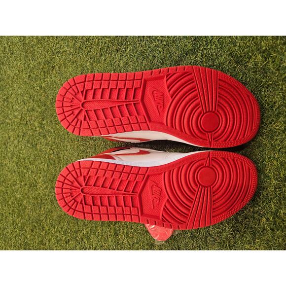 Air Jordan 1 Retro High OG - Picture 5 of 5